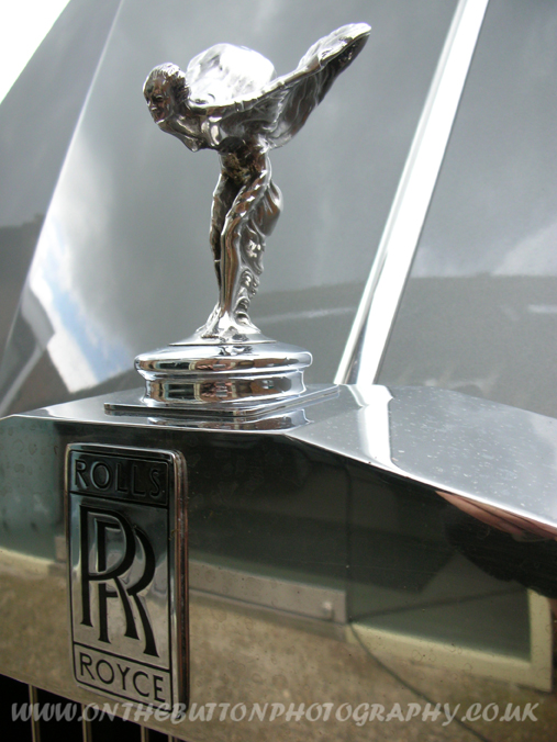 <Rolls Royce Badge>